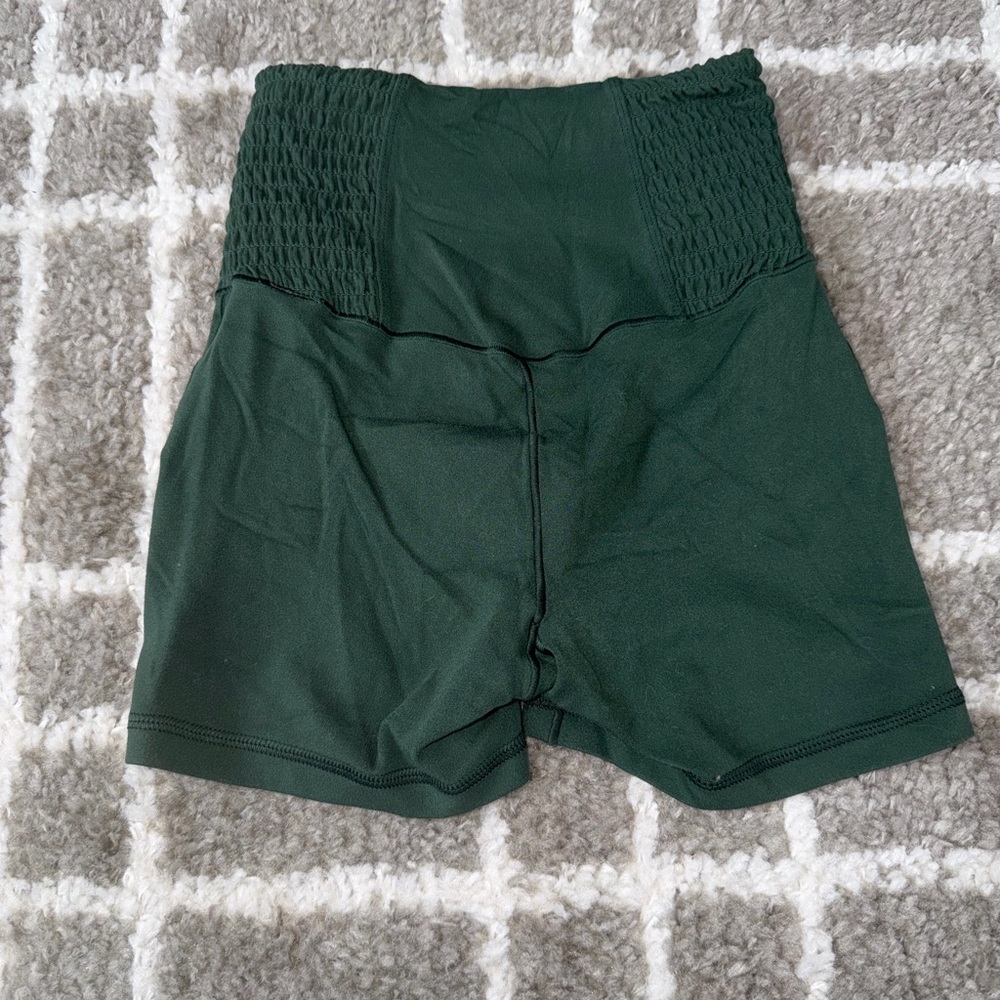 Aerie Offline Real Me Green Smocked 3” High Rise Shortie - Picture 4 of 6